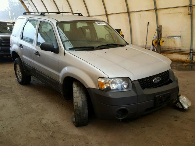 1FMCU02Z47KB59076 - 2007 FORD ESCAPE XLS SILVER photo 1