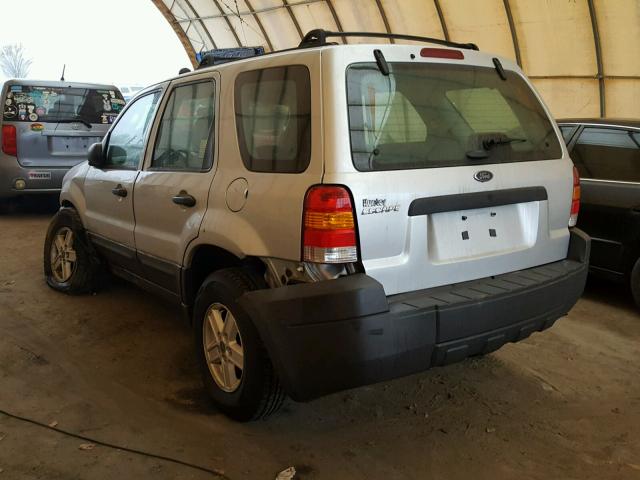 1FMCU02Z47KB59076 - 2007 FORD ESCAPE XLS SILVER photo 3