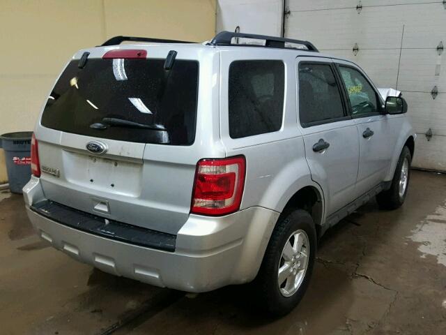 1FMCU0D74CKC64982 - 2012 FORD ESCAPE XLT SILVER photo 4