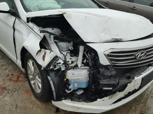 5NPE24AFXGH412787 - 2016 HYUNDAI SONATA SE WHITE photo 9