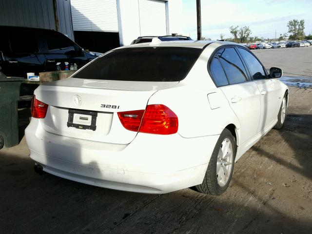 WBAPH7G52ANM52714 - 2010 BMW 328 I WHITE photo 4