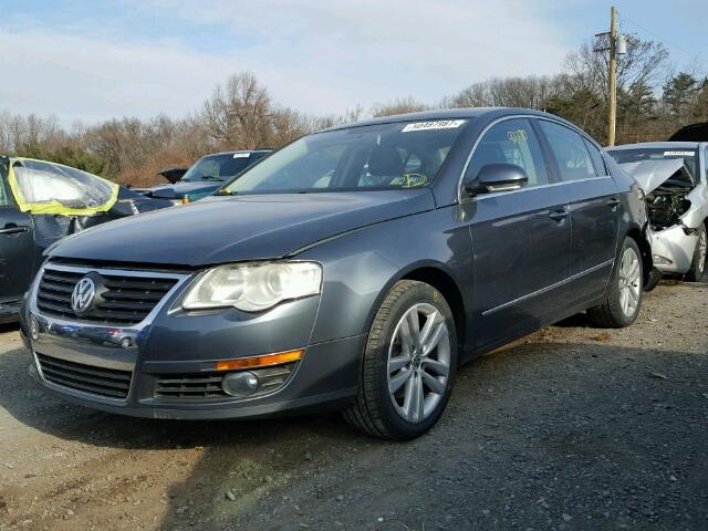 WVWJK73CX9P027773 - 2009 VOLKSWAGEN PASSAT TUR GRAY photo 2