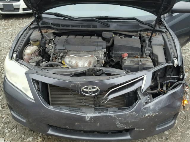 4T1BF3EK7AU106275 - 2010 TOYOTA CAMRY BASE GRAY photo 7