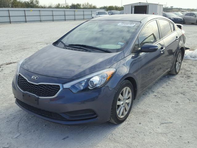 KNAFX4A68E5213205 - 2014 KIA FORTE LX BLUE photo 2