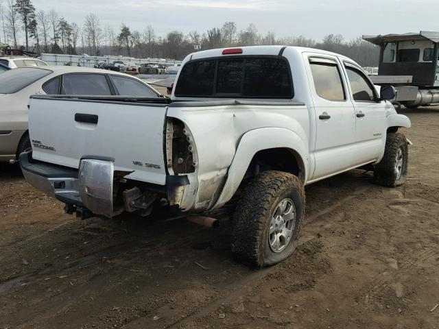 5TELU42N18Z515196 - 2008 TOYOTA TACOMA DOU WHITE photo 4