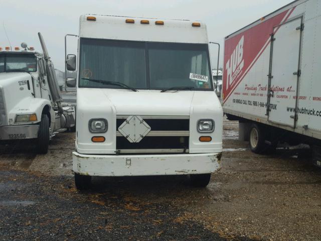 4UZA4FF42WC897783 - 1998 FREIGHTLINER CHASSIS M WHITE photo 1