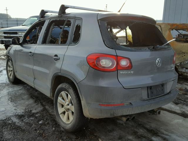 WVGBV7AX2AW522346 - 2010 VOLKSWAGEN TIGUAN SE GRAY photo 3