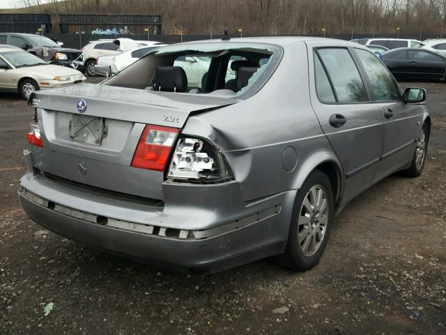 YS3EB49E523045046 - 2002 SAAB 9-5 LINEAR SILVER photo 4