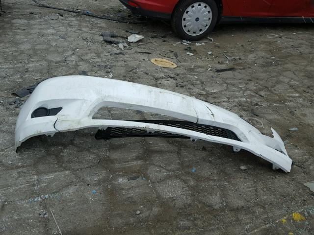 5TDKK3DC5BS011097 - 2011 TOYOTA SIENNA LE WHITE photo 9