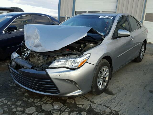 4T4BF1FK7GR546529 - 2016 TOYOTA CAMRY LE SILVER photo 2