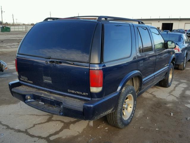 1GNCS13W8Y2169087 - 2000 CHEVROLET BLAZER BLUE photo 4