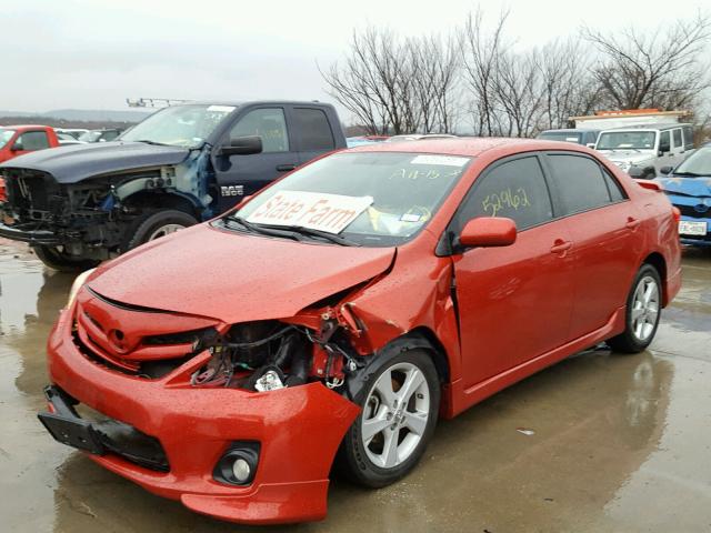 5YFBU4EE8DP078031 - 2013 TOYOTA COROLLA BA RED photo 2