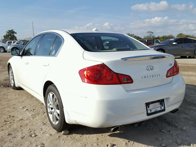 JNKCV61E99M311099 - 2009 INFINITI G37 BASE WHITE photo 3