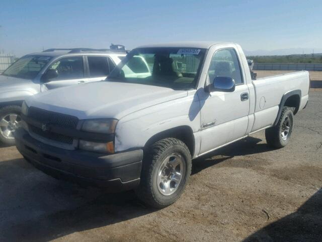 1GCGC24U64Z148833 - 2004 CHEVROLET SILVERADO WHITE photo 2