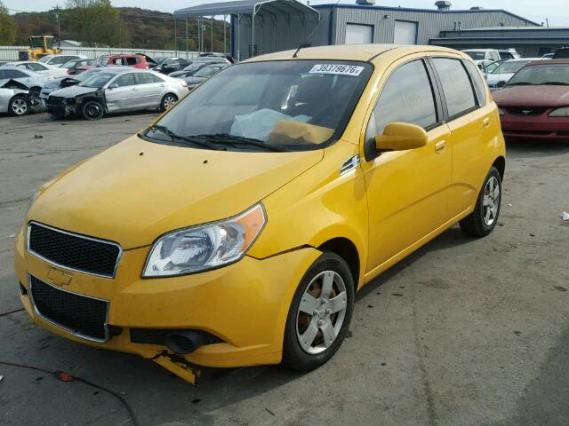 KL1TD6DE3BB150516 - 2011 CHEVROLET AVEO LS YELLOW photo 2