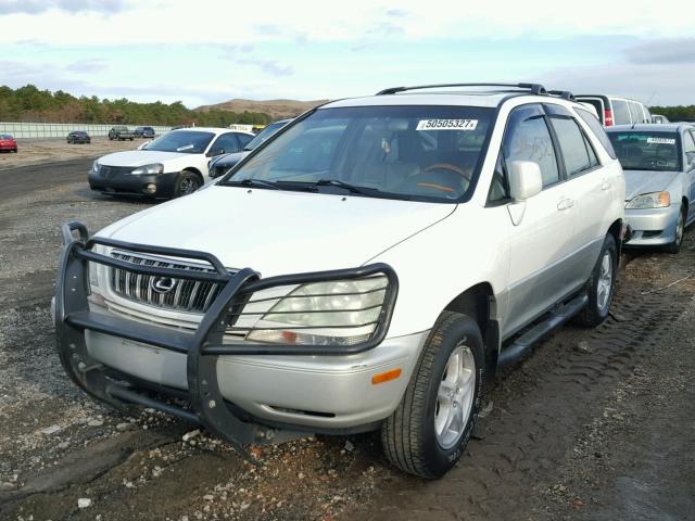 JTJHF10U910171533 - 2001 LEXUS RX 300 WHITE photo 2