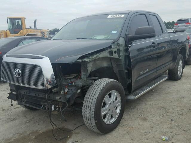 5TBRT54177S453000 - 2007 TOYOTA TUNDRA DOU GREEN photo 2