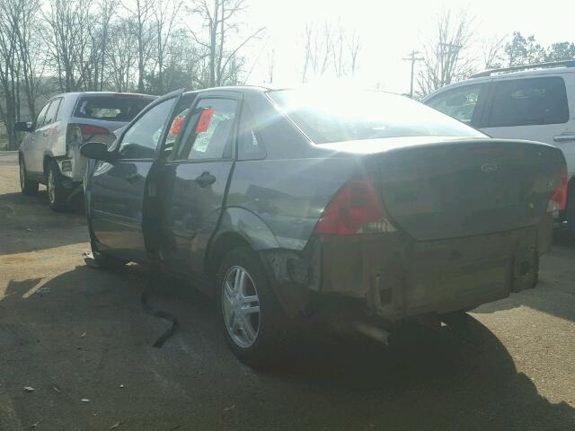 1FAFP34394W137040 - 2004 FORD FOCUS SE C GRAY photo 3