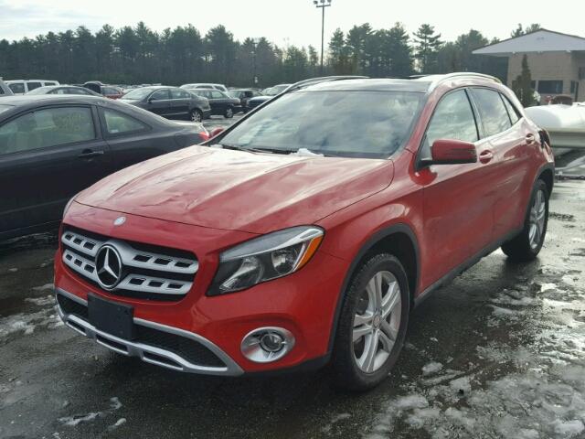 WDCTG4GB9JJ371137 - 2018 MERCEDES-BENZ GLA 250 4M RED photo 2