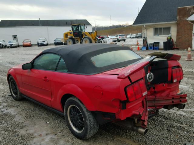 1ZVFT84N655206274 - 2005 FORD MUSTANG RED photo 3