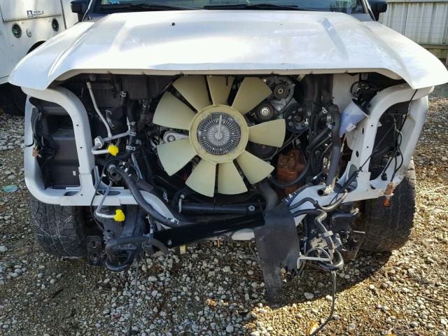 1FT8W3DT6GEA25215 - 2016 FORD F350 SUPER WHITE photo 9