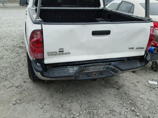 5TELU42N06Z215260 - 2006 TOYOTA TACOMA DOU WHITE photo 9