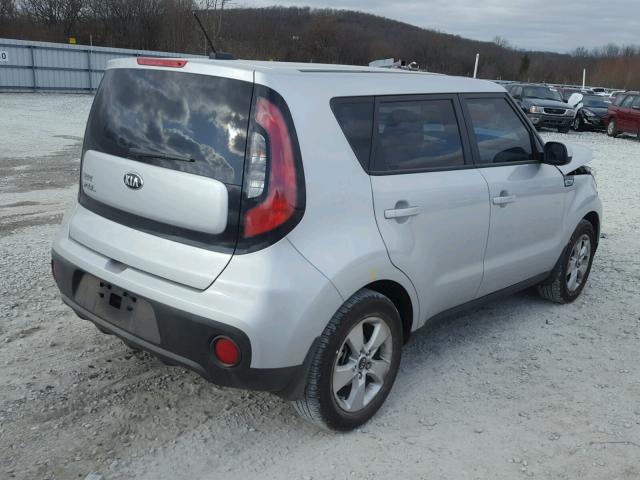 KNDJN2A24H7483450 - 2017 KIA SOUL SILVER photo 4