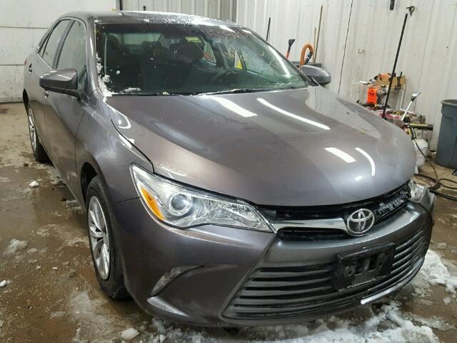 4T4BF1FK9FR493170 - 2015 TOYOTA CAMRY LE GRAY photo 1