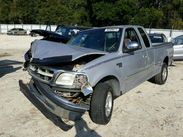 1FTZX1764WNA71605 - 1998 FORD F150 SILVER photo 2