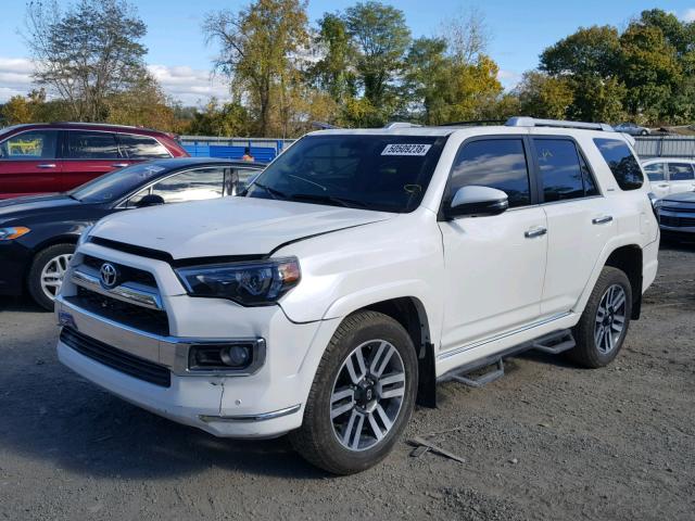 JTEBU5JR6H5460877 - 2017 TOYOTA 4RUNNER SR Biały zdjęcie 2