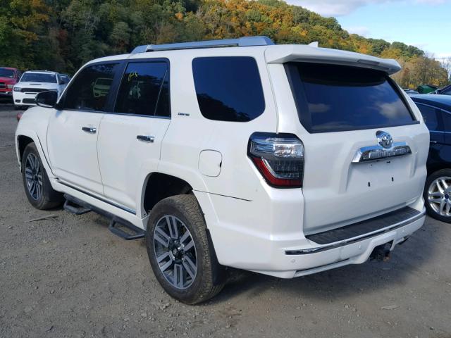 JTEBU5JR6H5460877 - 2017 TOYOTA 4RUNNER SR Biały zdjęcie 3