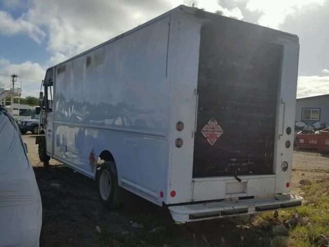 4UZAAPDU8HCJA6060 - 2017 FREIGHTLINER CHASSIS M WHITE photo 3