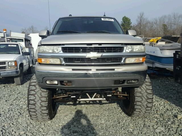 1GNEK13T65R124022 - 2005 CHEVROLET TAHOE K150 TAN photo 9