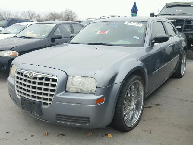 2C3KA43R67H855433 - 2007 CHRYSLER 300 GRAY photo 2