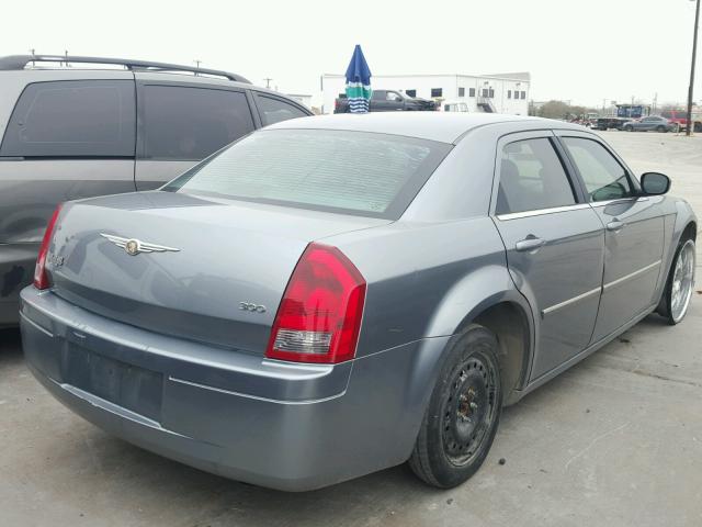 2C3KA43R67H855433 - 2007 CHRYSLER 300 GRAY photo 4