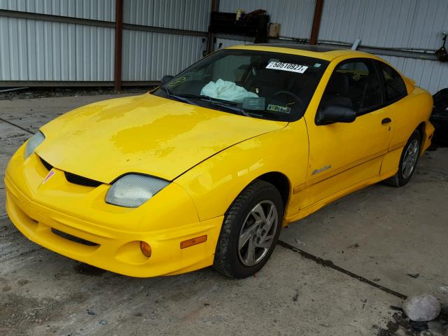 1G2JB124927475164 - 2002 PONTIAC SUNFIRE SE YELLOW photo 2