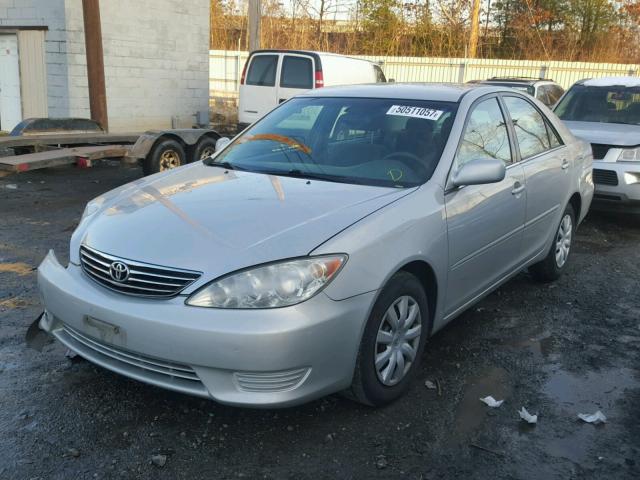 4T1BE32K76U735629 - 2006 TOYOTA CAMRY LE SILVER photo 2