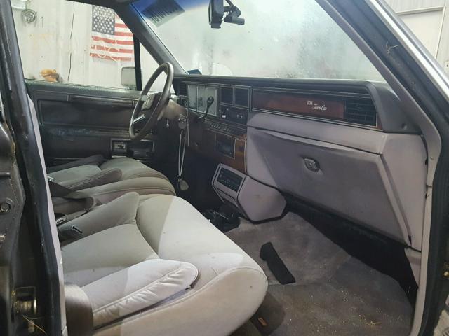 1LNBM82F9KY610993 - 1989 LINCOLN TOWN CAR S GRAY photo 5