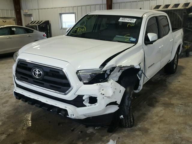 5TFAZ5CN0HX047904 - 2017 TOYOTA TACOMA DOU WHITE photo 2