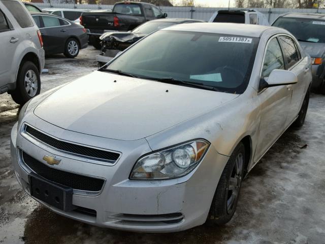 1G1ZH57BX94272719 - 2009 CHEVROLET MALIBU 1LT SILVER photo 2