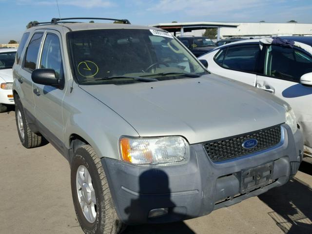 1FMYU93154KA47174 - 2004 FORD ESCAPE XLT GOLD photo 1