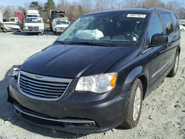 2C4RC1BG2DR663614 - 2013 CHRYSLER TOWN & COU BLACK photo 2