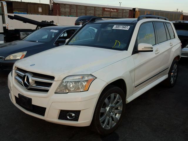 WDCGG5GB8AF465004 - 2010 MERCEDES-BENZ GLK 350 WHITE photo 2