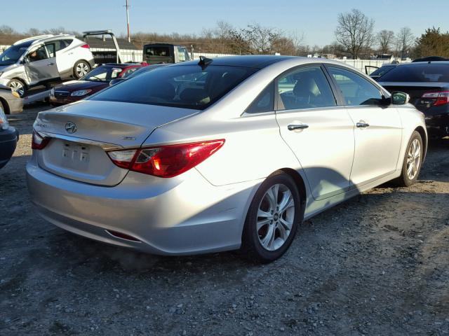 5NPEC4AC3CH325035 - 2012 HYUNDAI SONATA SE SILVER photo 4