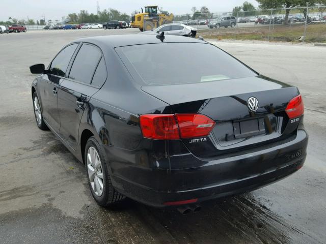 3VWDX7AJ0BM322583 - 2011 VOLKSWAGEN JETTA SE 黑色 照片 3