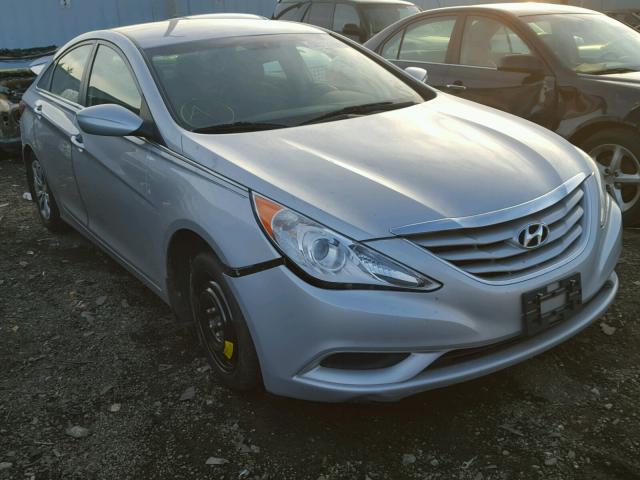 5NPEB4AC4DH515303 - 2013 HYUNDAI SONATA GLS SILVER photo 1