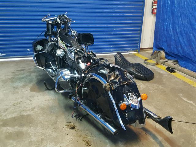 56KTRAAA0H3347431 - 2017 INDIAN MOTORCYCLE CO. ROADMASTER BLACK photo 3
