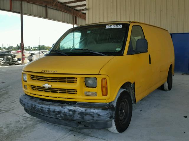 1GCFG15M4Y1119800 - 2000 CHEVROLET EXPRESS G1 YELLOW photo 2