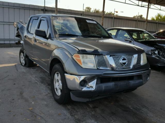 1N6AD07U45C435365 - 2005 NISSAN FRONTIER C GRAY photo 1