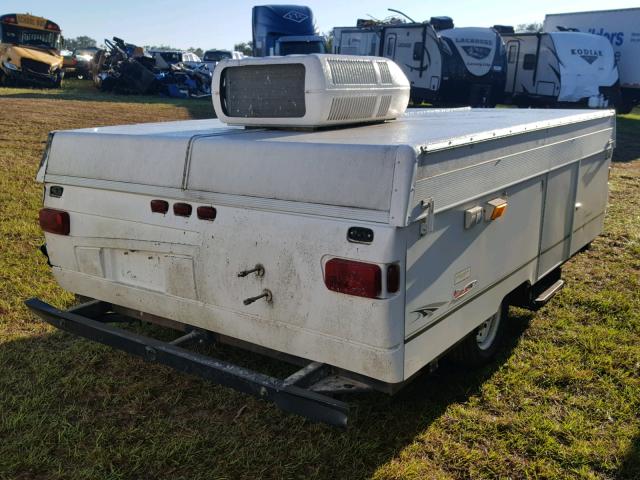 4CE652F1527215806 - 2002 FTWD MOTORHOME WHITE photo 4